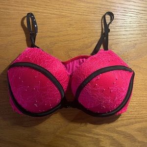 Victoria Secret frost clasp bombshell push up bra. 34B.